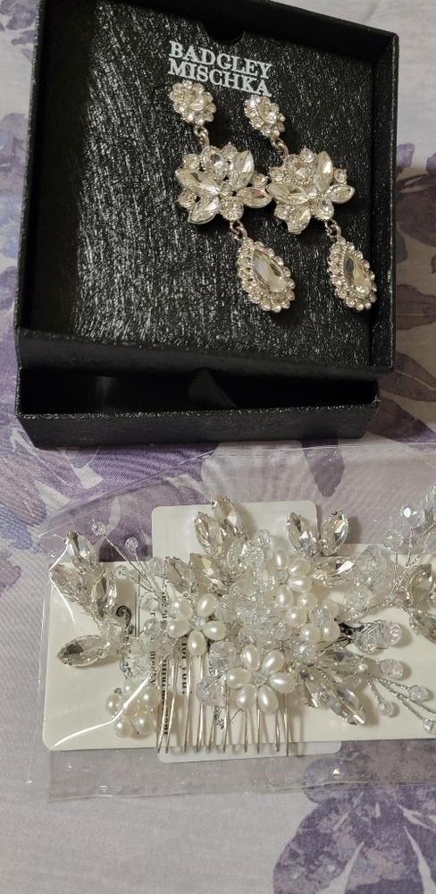 Bridal Hair Accessory - Picture 2 of 2